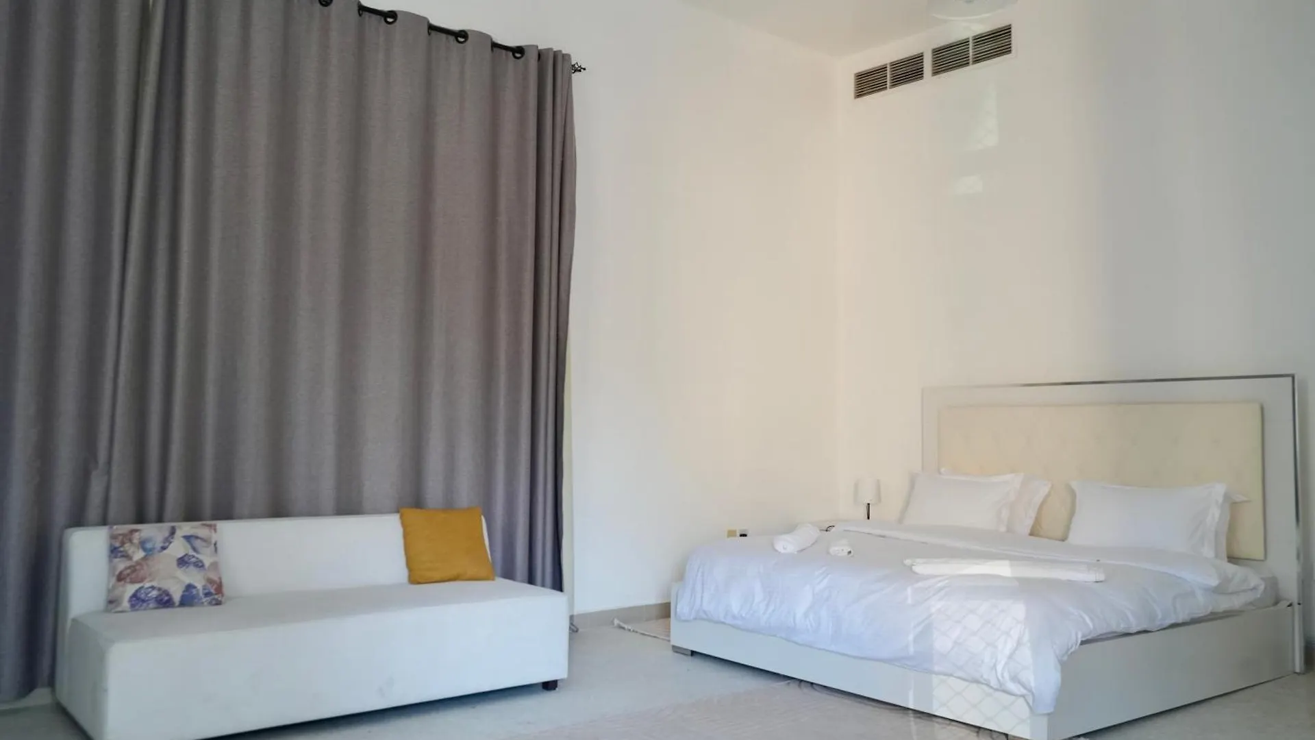 All Villa For Rent In Abu Dhabi 7 Rooms Near Corniche