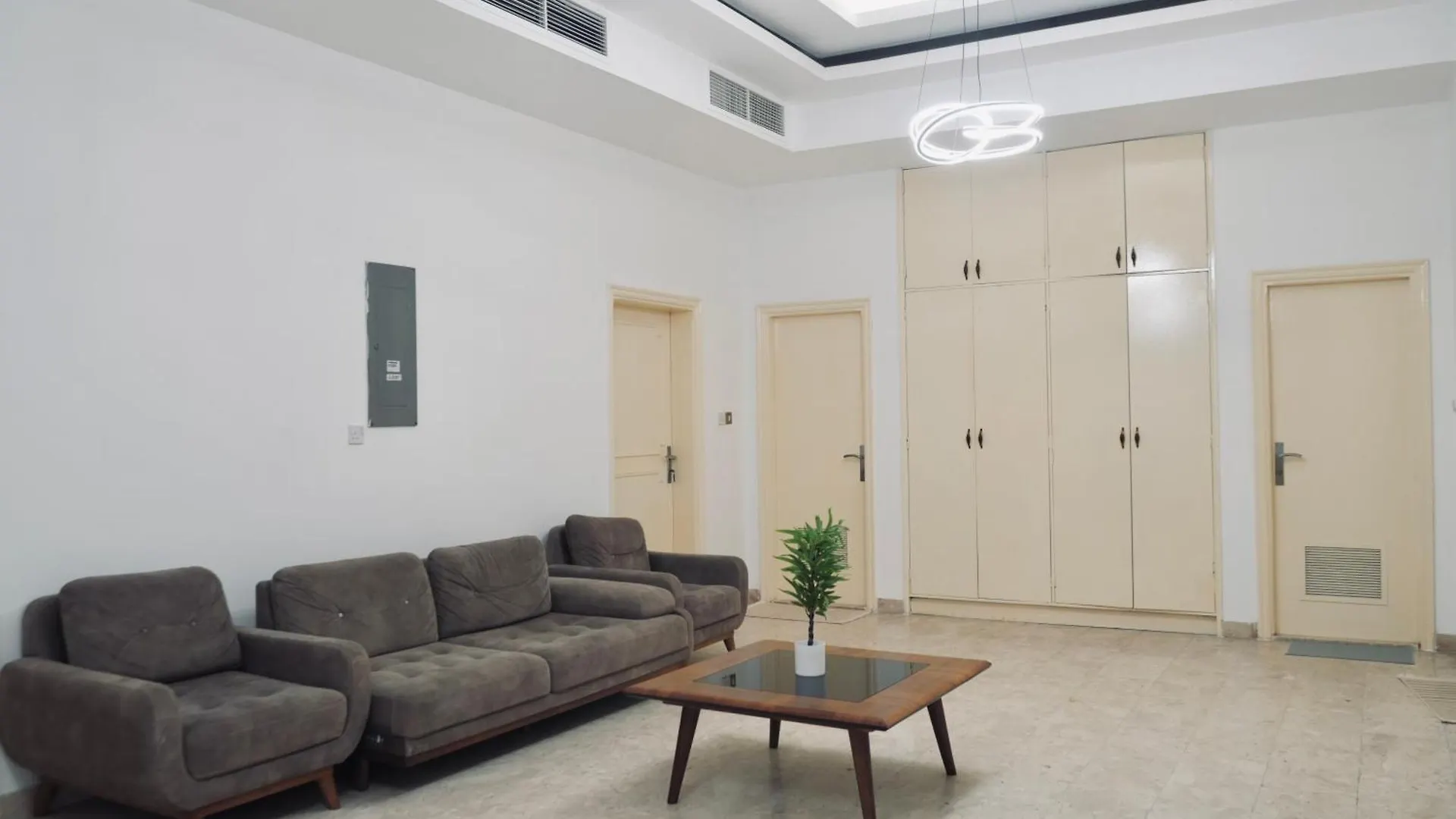 All Villa For Rent In Abu Dhabi 7 Rooms Near Corniche