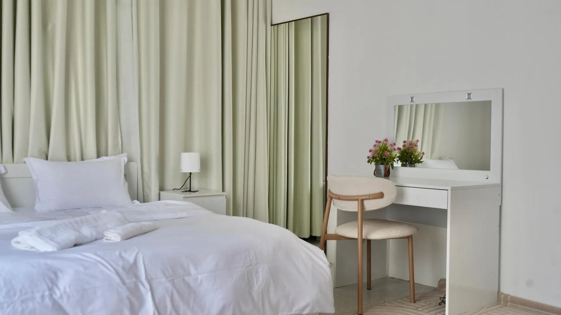 All Villa For Rent In Abu Dhabi 7 Rooms Near Corniche 0*,