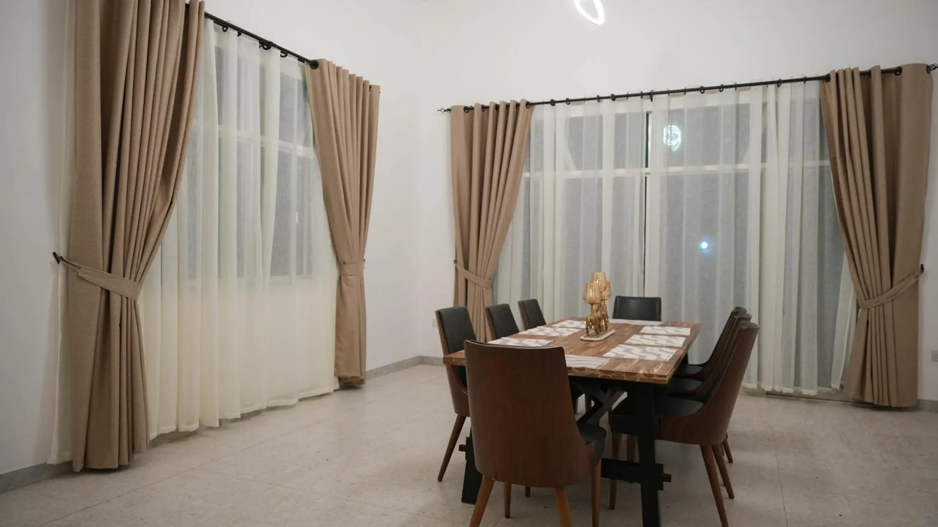 All Villa For Rent In Abu Dhabi 7 Rooms Near Corniche